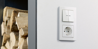 JUNG KNX Taster F 10 bei Elektro-Hahn in Burghaun