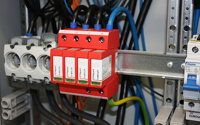 Über­spannungs­schutz bei Elektro-Hahn in Burghaun